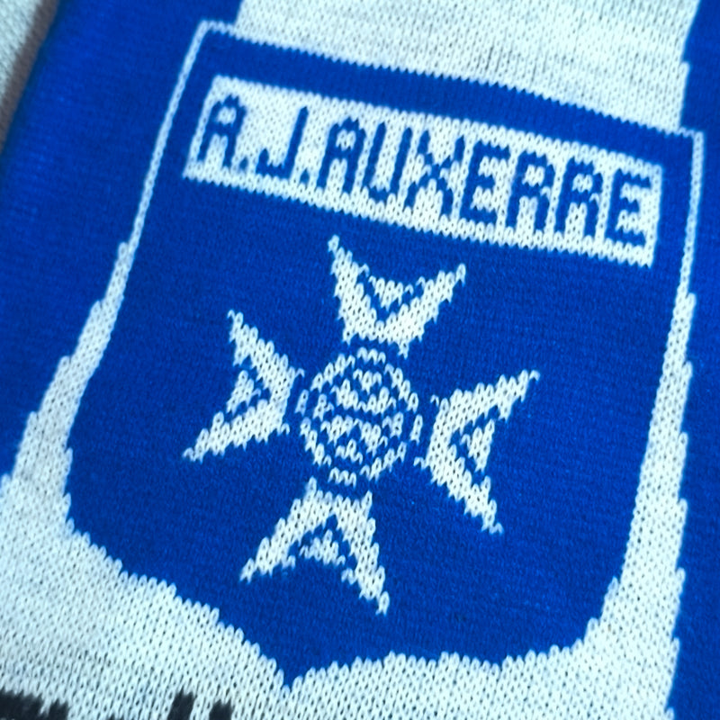 Écharpe d'occasion Adidas de l'AJ Auxerre .