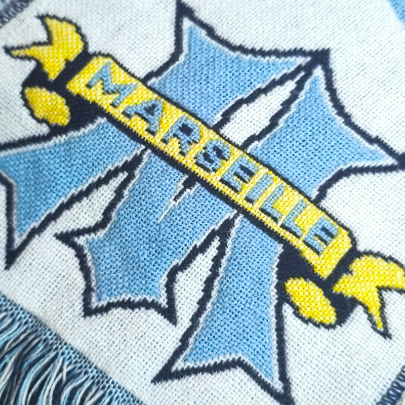 Écharpe d'occasion de l'Olympique de Marseille "Allez Marseille - 100% Marseillais".