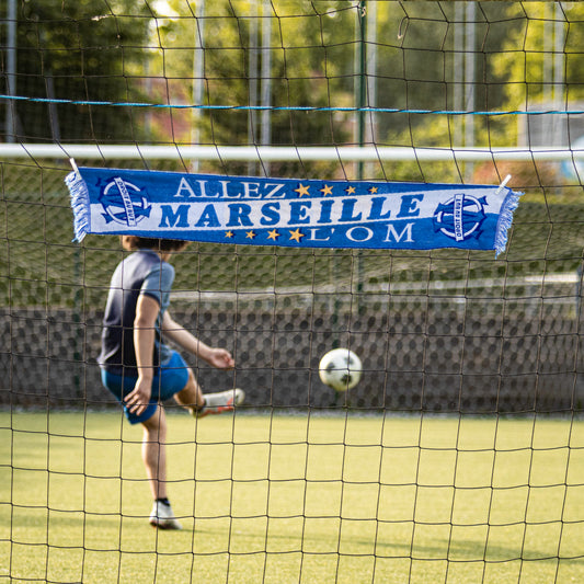 Écharpe d'occasion de l'Olympique de Marseille "Allez Marseille L'OM".