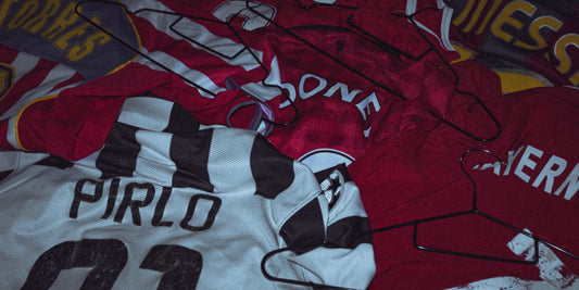 Qu'est-ce qui rend certains maillots cultes ?