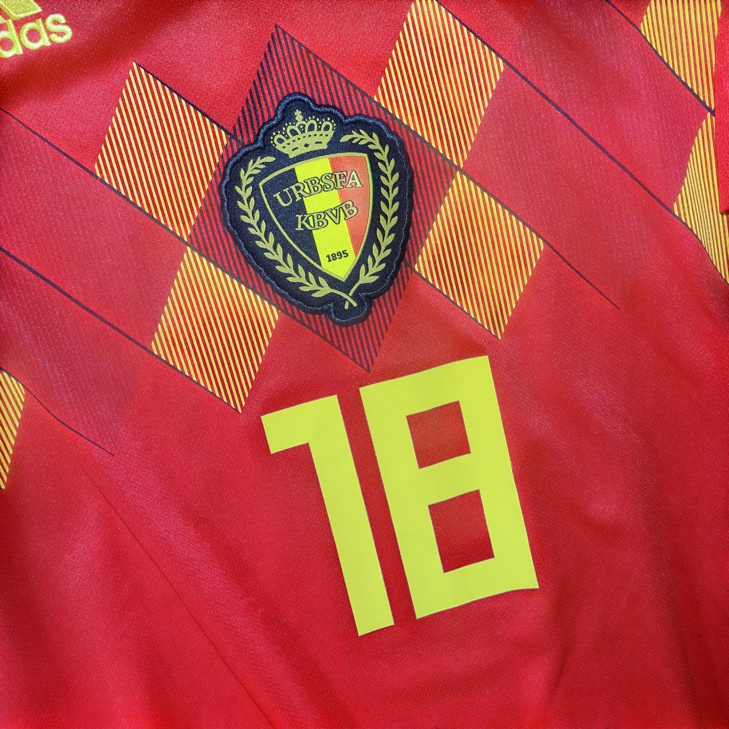 MAILLOT BELGIQUE 2018 DOMICILE DE NEVE #18 [M] (PORTÉ)